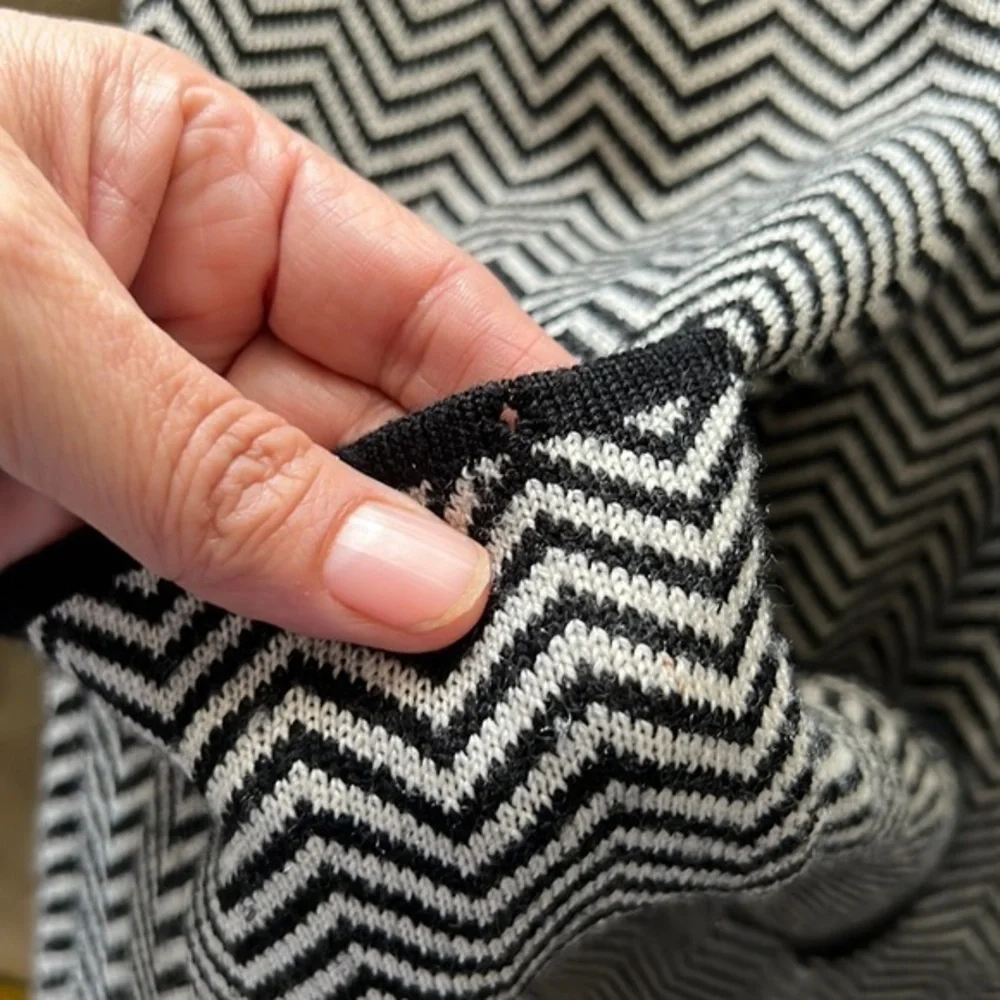 Katie &‎ Elie 100% Merino Wool chevron sweater/blazer/cardigan size M